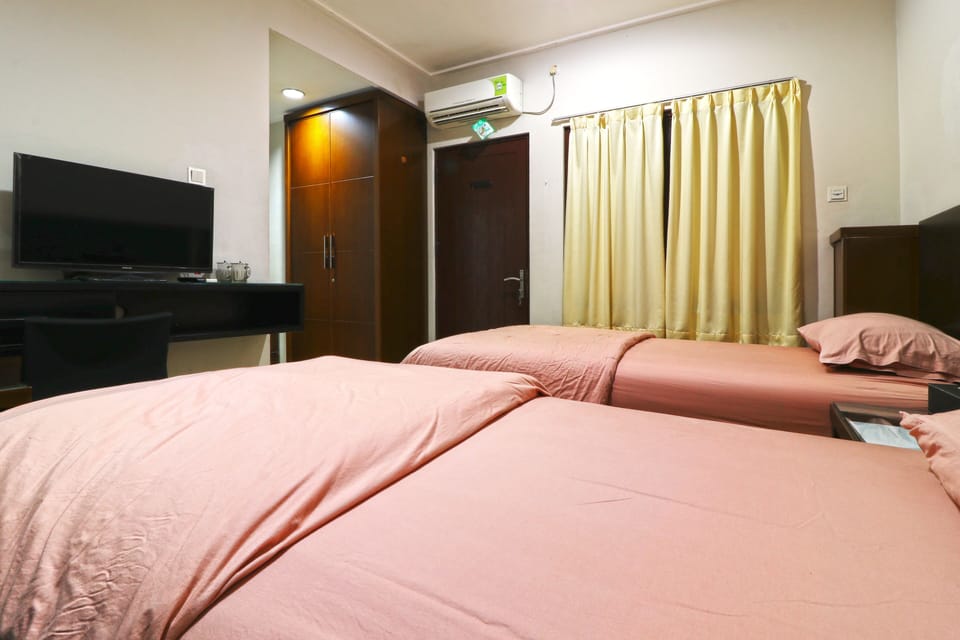 Deluxe Twin Room | Free WiFi, bed sheets