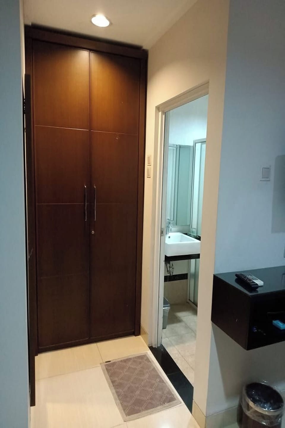 Deluxe Single Room | Free WiFi, bed sheets