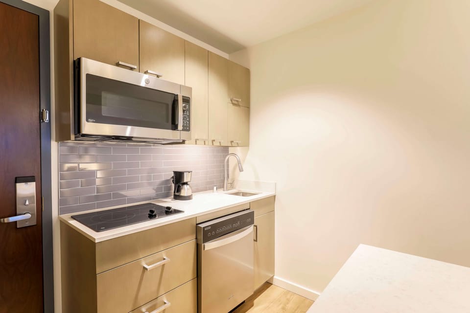Microwave, coffee/tea maker