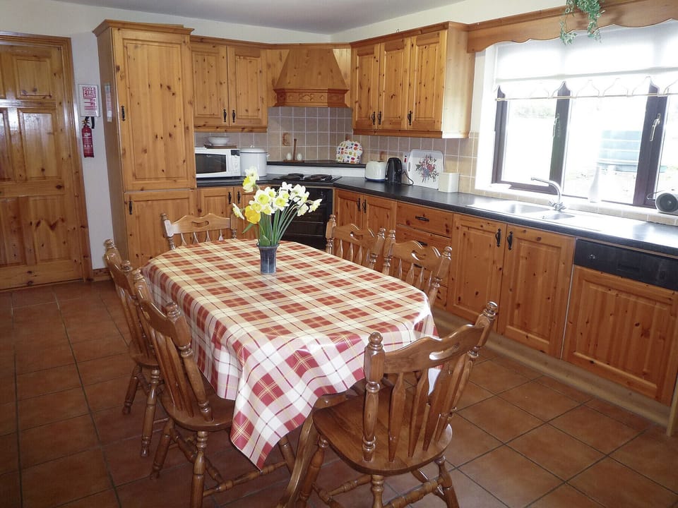 Coffee/tea maker, microwave, electric kettle, highchair