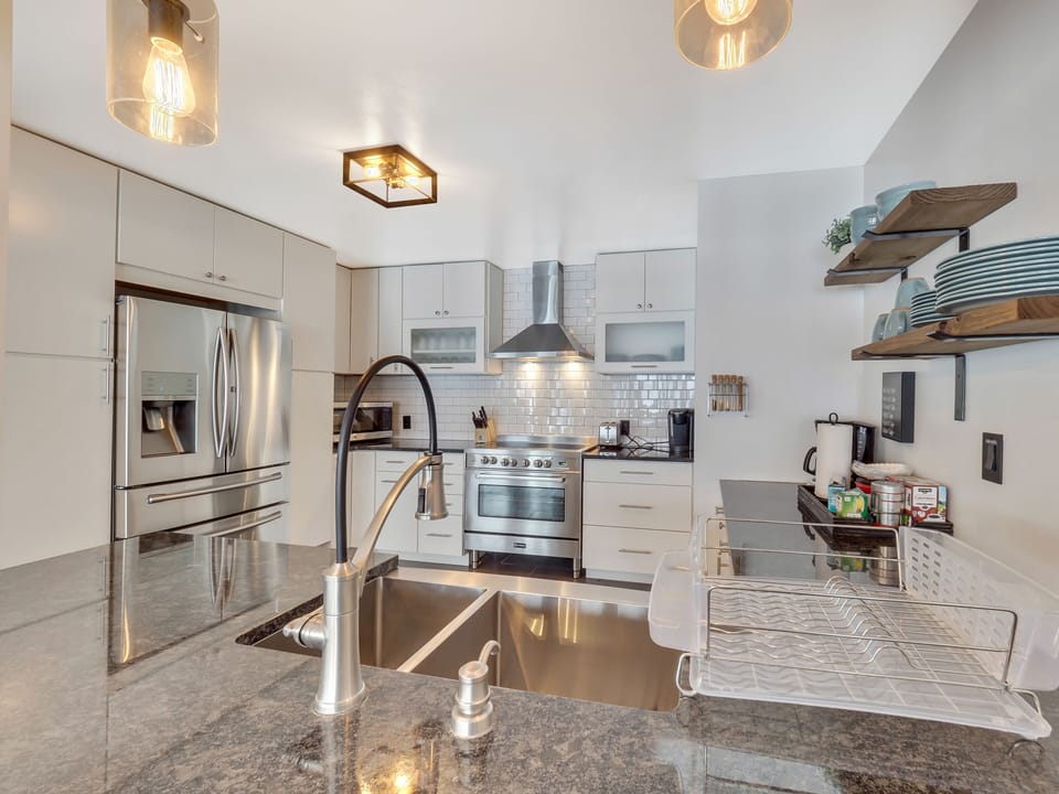 Upper kitchen