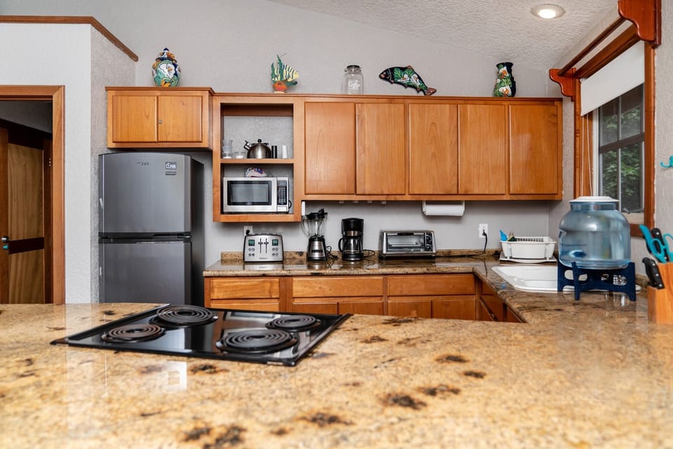 Fully functional kitchen
