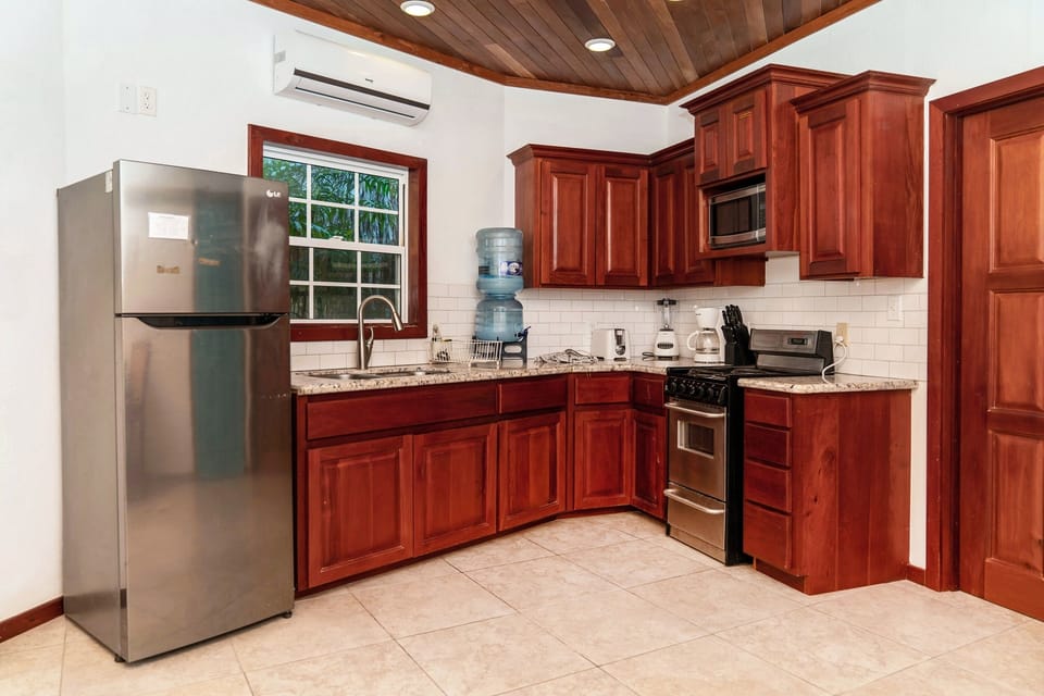 Fully equipped kitchen