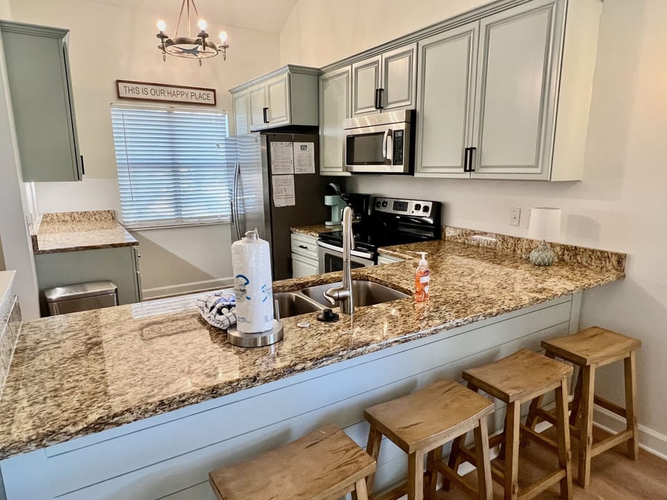 The Village of Mariner Lakes unit 1, Orange Beach Alabama. Sleeps 8. Managed by Island Rentals