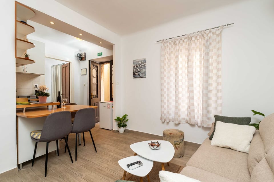 Apartment (One Bedroom Apartment with Terrace) | Living room | TV