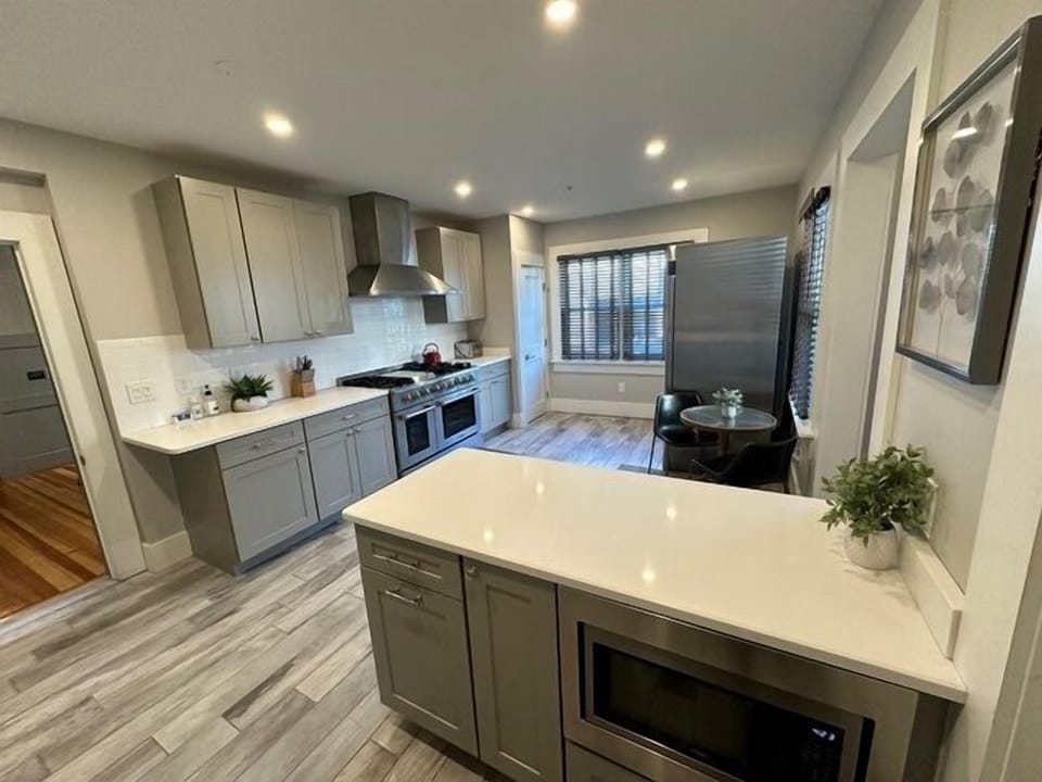 Common Area Kitchen