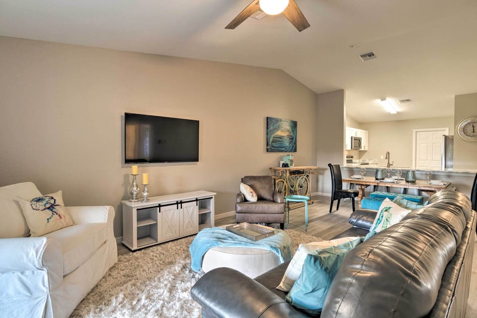 Living Room | Free WiFi