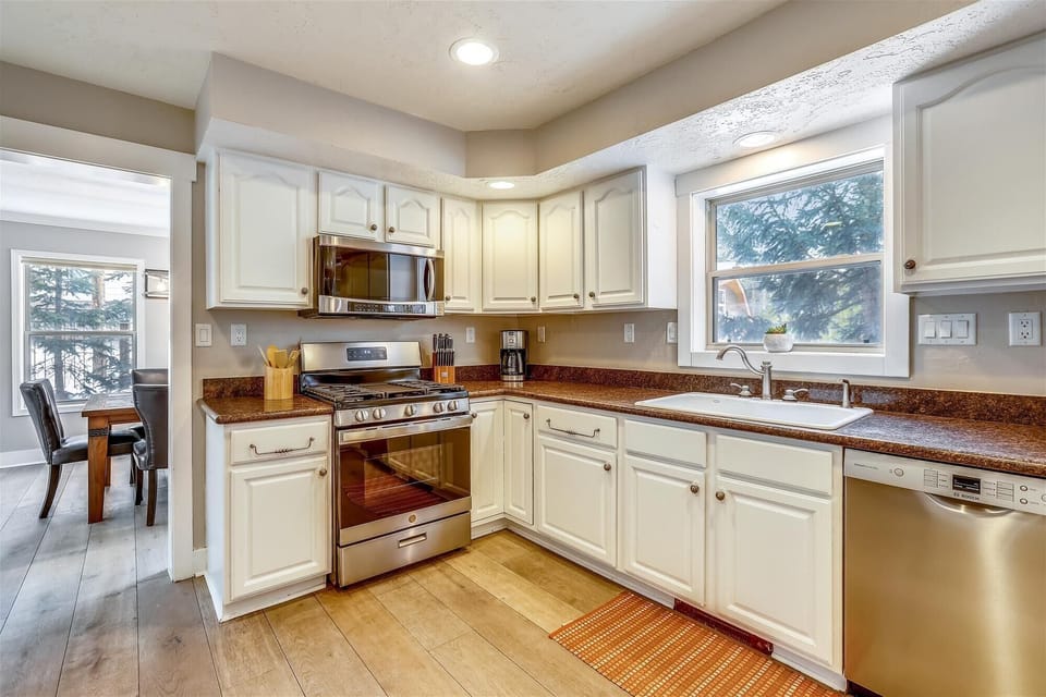 Kitchen - On The Rocks - Breckenridge Vacation Rental