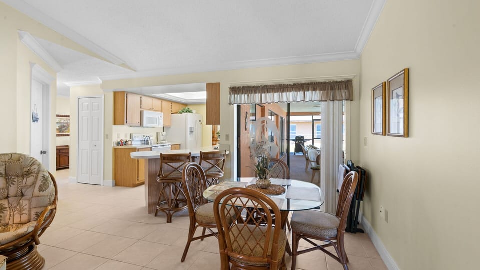Dining table facing lanai