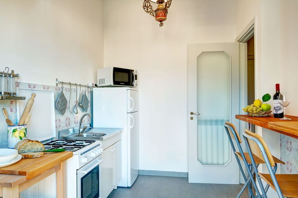 parsano-home-sorrento-apartment-kitchen