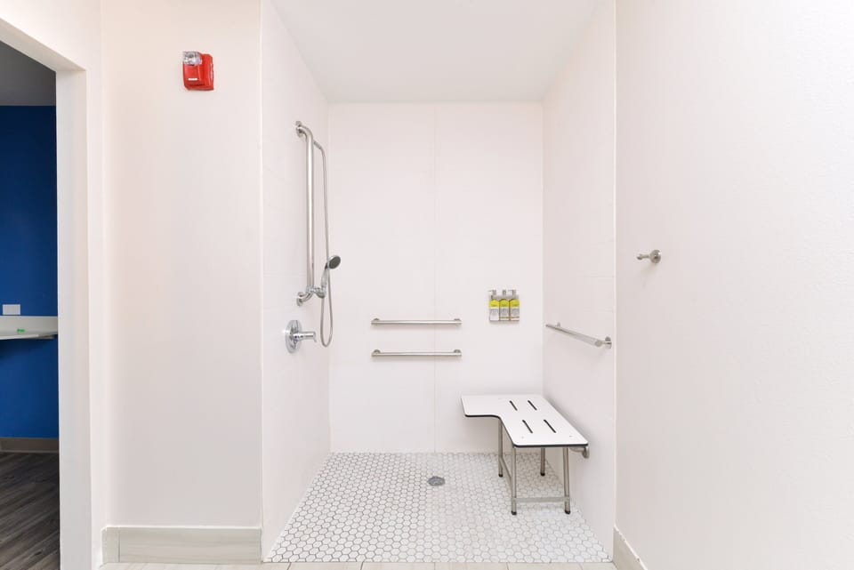 Standard Room, 2 Queen Beds, Accessible (Communications, Mobility) | Bathroom | Hair dryer, towels