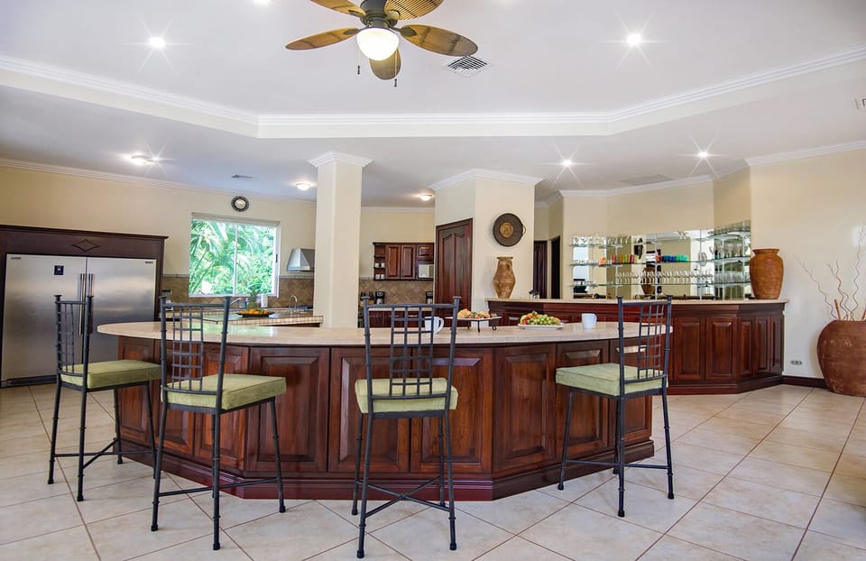 Breakfast bar.