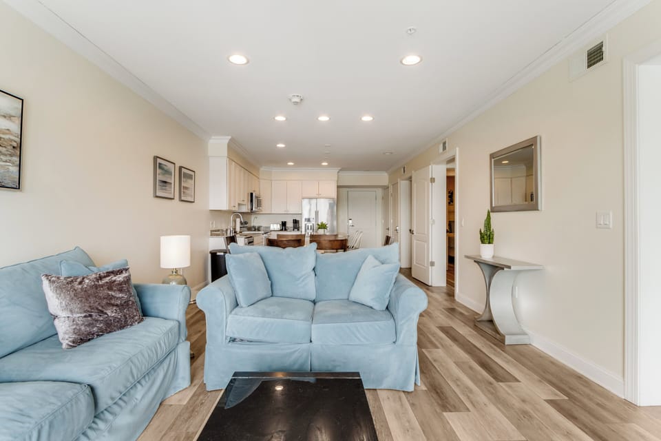 Open floor plan from living area to the kitchen