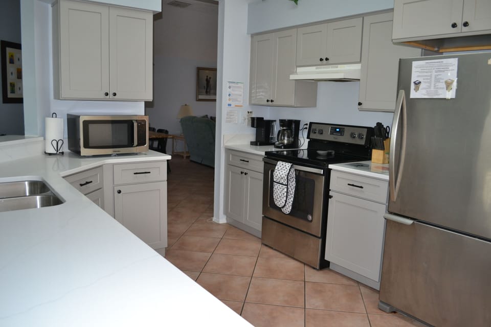 Includes cooker/hob, dishwasher, fridge/freezer, microwave and waste disposal