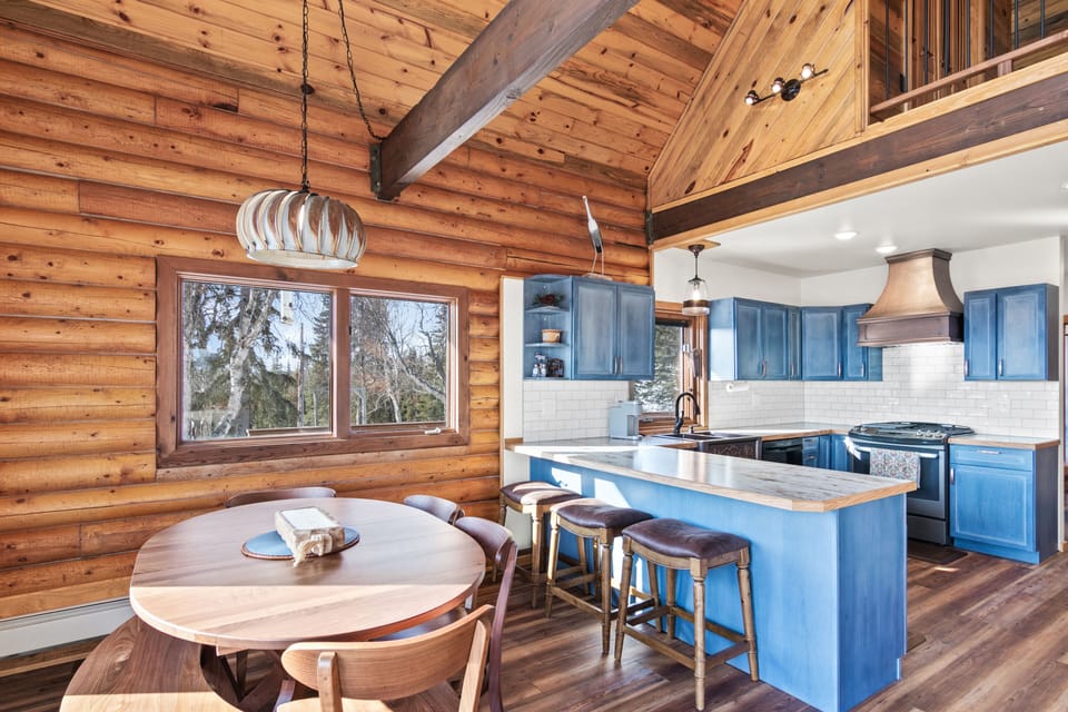 Kitchen and Dinning Area