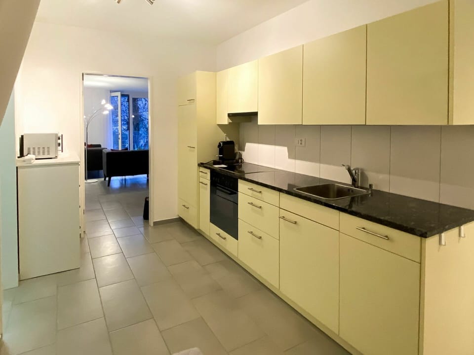 Cabinetry, Countertop, Property, Sink, Drawer, Tap, Kitchen Sink, Home Appliance, Kitchen Stove, Kitchen Appliance