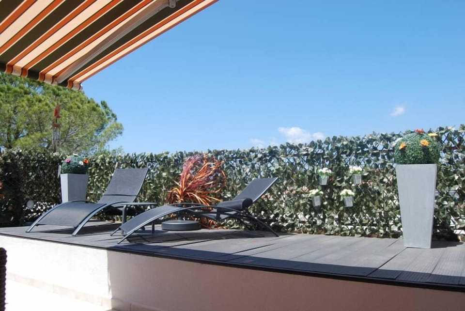 Terrace / Balcony