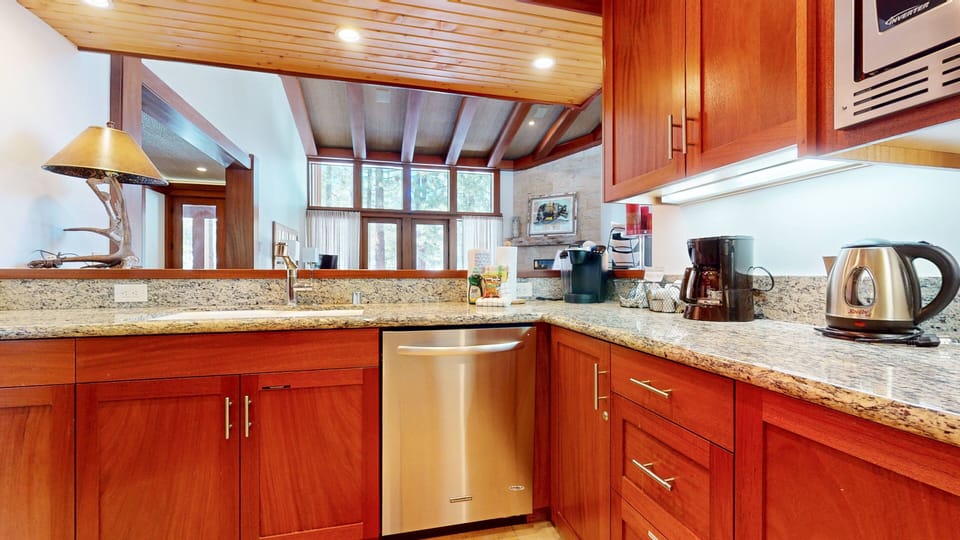 House, 4 Bedrooms | Interior