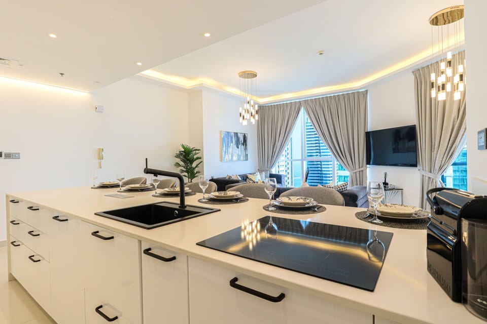 Comfort Apartment | Private kitchen | Coffee/tea maker, full-size fridge, microwave, oven