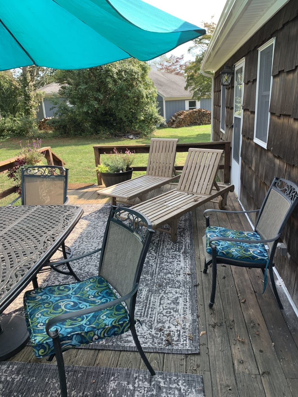 A lot of Space to relax and read a book or have dinner and a glasses of wine