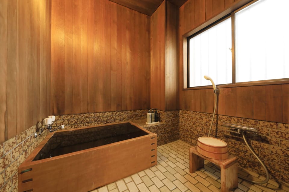 Separate tub and shower, deep soaking tub, free toiletries, hair dryer
