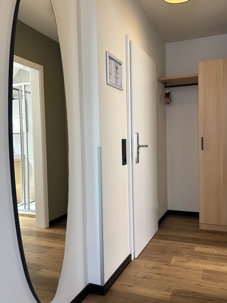 Comfort Double Room | Minibar, in-room safe, desk, soundproofing