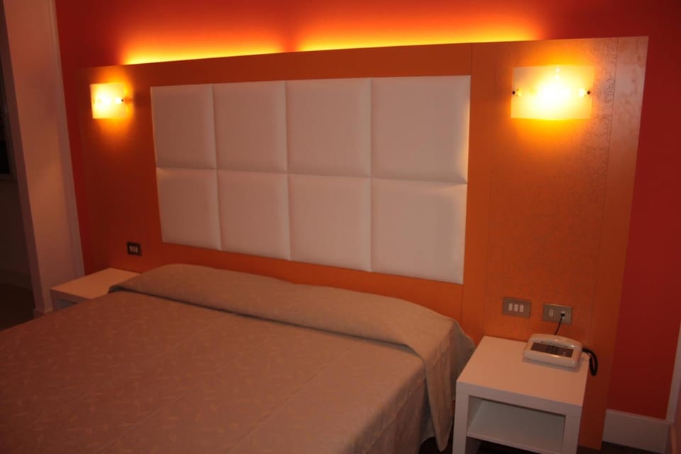 In-room safe, desk, free WiFi, bed sheets