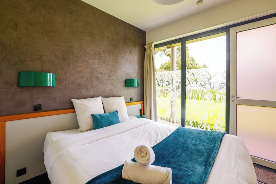 Classic Room | Premium bedding, down comforters, Select Comfort beds, soundproofing