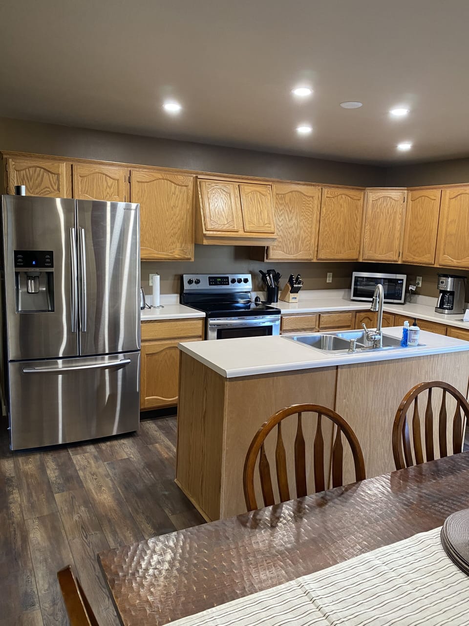 Samsung fridge and electric range w/oven