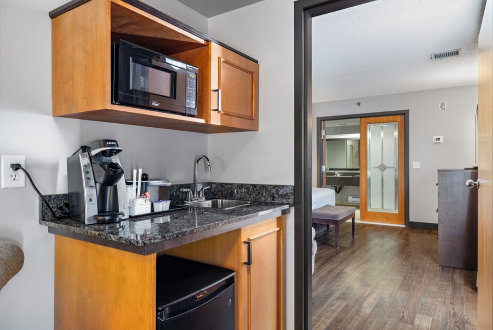Executive King Suite | Coffee and/or coffee maker