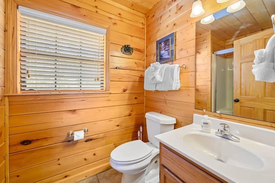 Bathroom - main level
