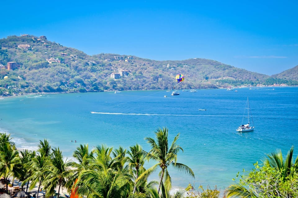 Catalina Beach Resort Hotel in Zihuatanejo