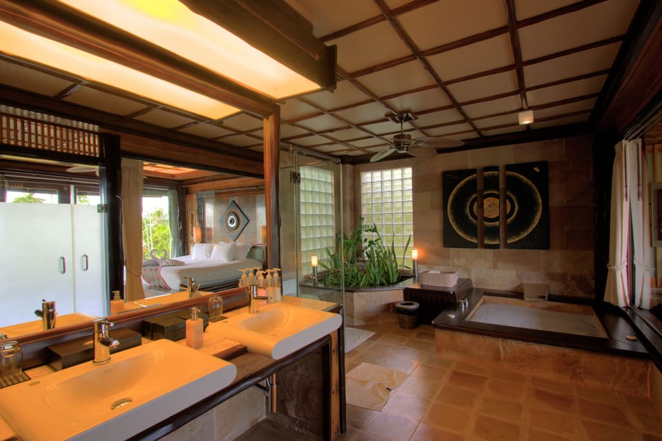 Suite | In-room safe, blackout drapes, rollaway beds, free WiFi