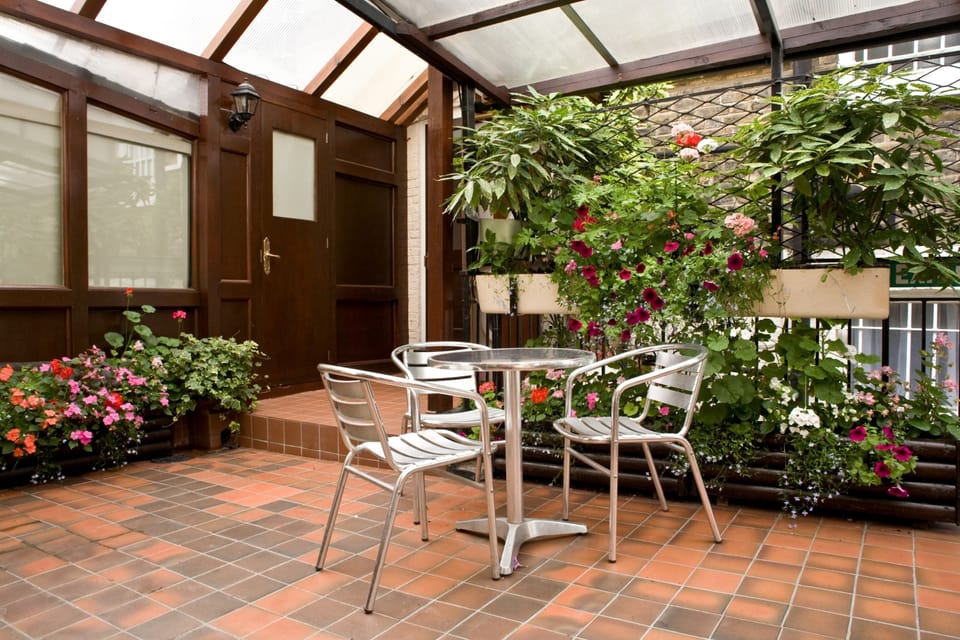 La Gaffe Bed and Breakfast in London Borough of Camden