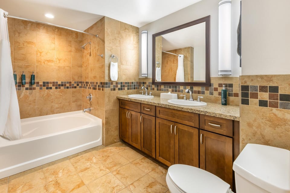 Shower, free toiletries, towels