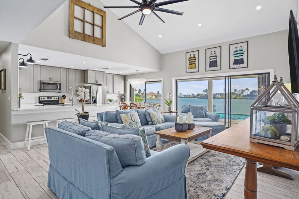 open LR/Kitchen w/view