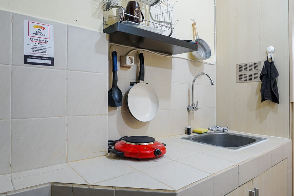 Apartment, Non Smoking, Kitchenette | Private kitchen | Fridge, stovetop, dishwasher, electric kettle