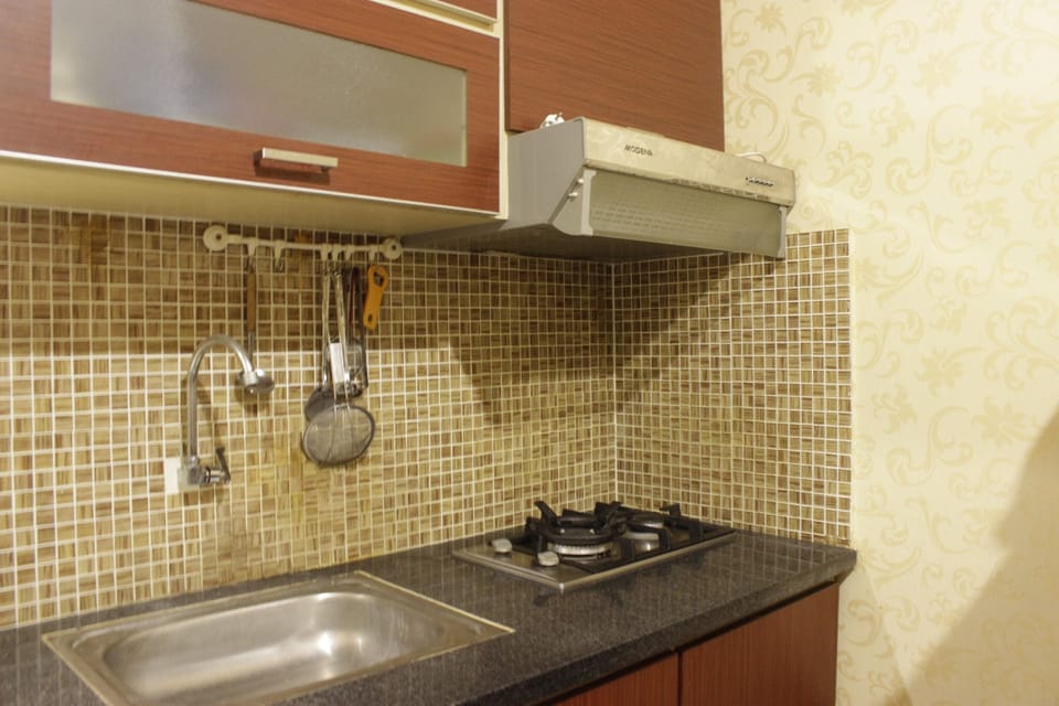 Apartment, Non Smoking, Kitchenette | Private kitchen | Fridge, stovetop, dishwasher, cookware/dishes/utensils