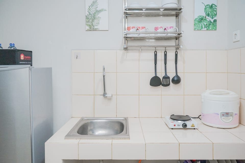 Apartment, Non Smoking, Kitchenette | Private kitchen | Fridge, stovetop, dishwasher, electric kettle