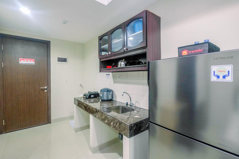 Apartment, Non Smoking, Kitchenette | Private kitchen | Fridge, stovetop, cookware/dishes/utensils