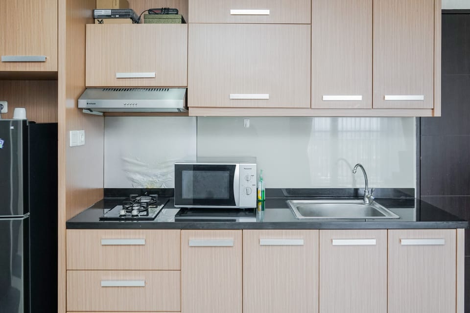 Apartment, Non Smoking, Kitchenette | Private kitchen | Fridge, microwave, stovetop, cookware/dishes/utensils