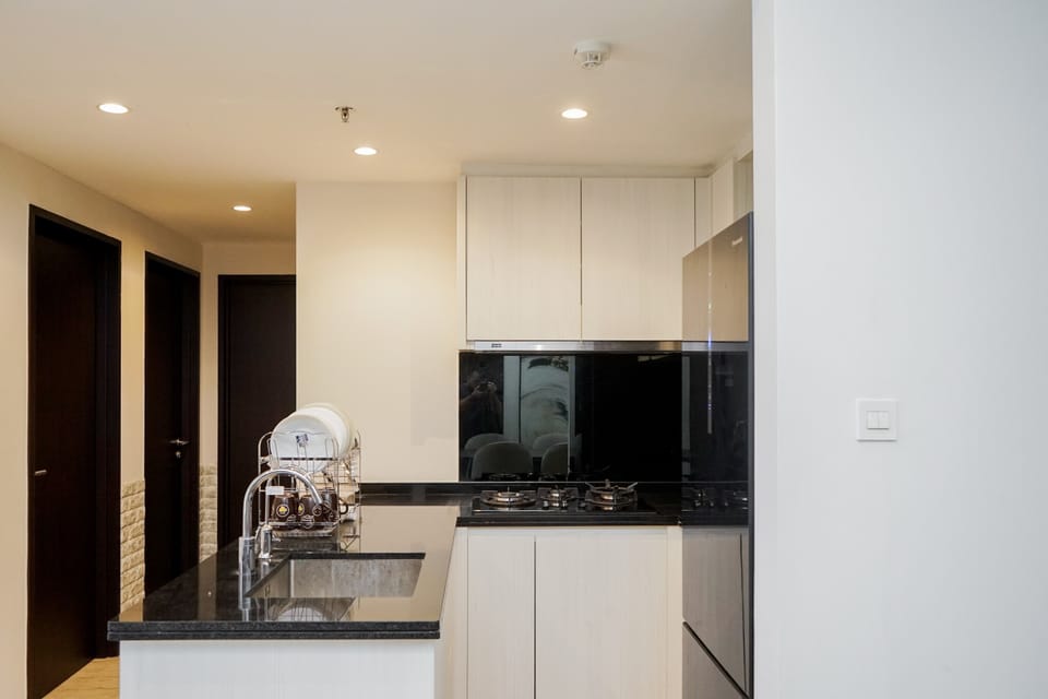 Apartment, Non Smoking, Kitchenette | Private kitchen | Fridge, microwave, stovetop, cookware/dishes/utensils