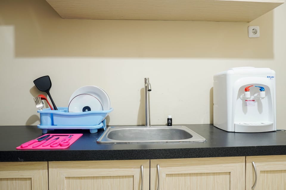 Standard Apartment, Non Smoking, Kitchenette | Private kitchenette | Fridge, stovetop, electric kettle, rice cooker