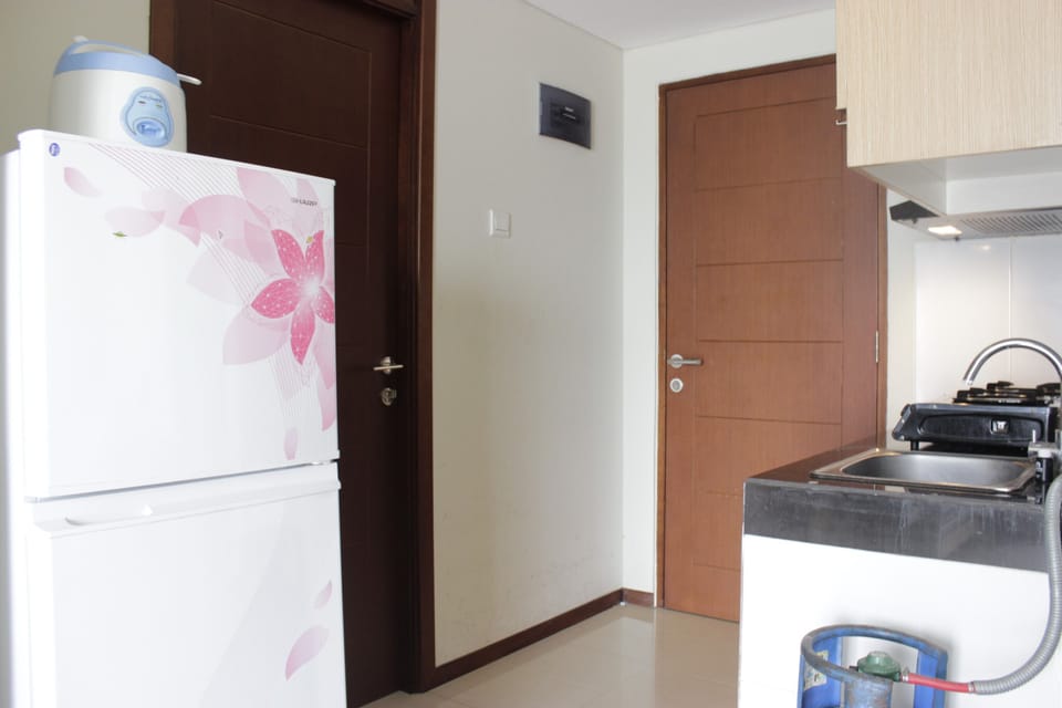 Apartment, Non Smoking, Kitchenette | Private kitchen | Fridge, stovetop, dishwasher, cookware/dishes/utensils