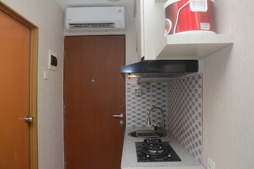 Apartment, Non Smoking, Kitchenette | Private kitchen | Fridge, stovetop, dishwasher, cookware/dishes/utensils