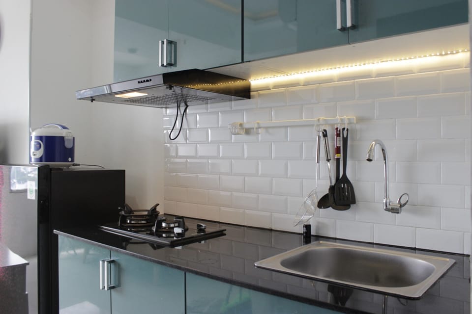 Apartment, Non Smoking, Kitchenette | Private kitchenette | Fridge, stovetop, dishwasher, cookware/dishes/utensils