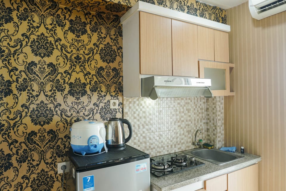 Apartment, Non Smoking, Kitchenette | Private kitchenette | Fridge, cookware/dishes/utensils
