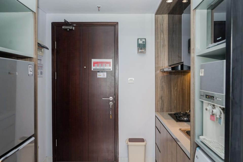 Apartment, Non Smoking, Kitchenette | Private kitchen | Fridge, microwave, stovetop, dishwasher