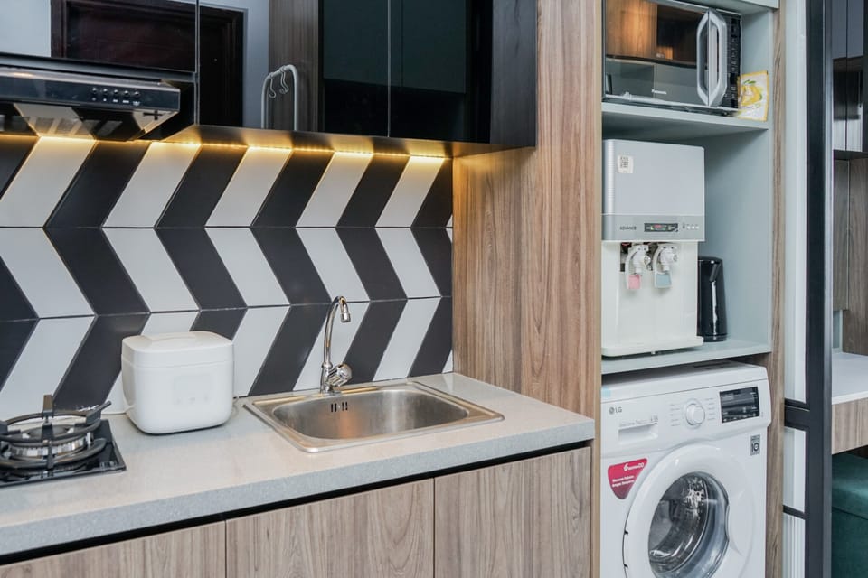Apartment, Non Smoking, Kitchenette | 1 bedroom, iron/ironing board, free WiFi, bed sheets