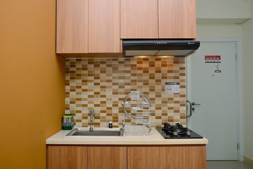 Apartment, Non Smoking, Kitchenette | Private kitchen | Fridge, stovetop, cookware/dishes/utensils